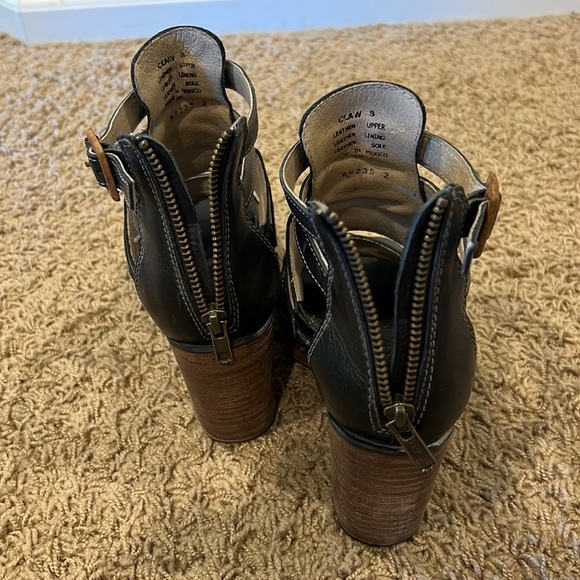 Freebird Claw Boot - Picture 3 of 4